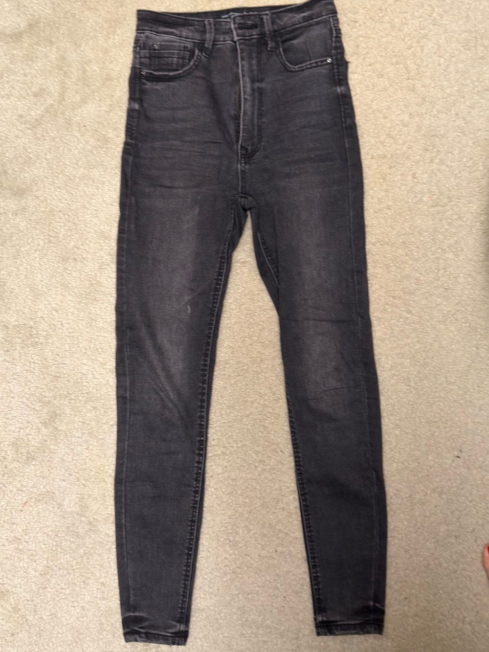 stradivarius Women’s Skinny Jeans in Charcoal/Black Wash